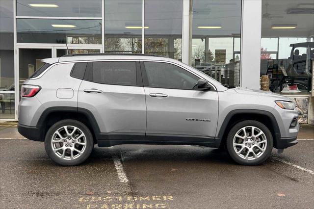 2022 Jeep Compass Latitude Lux 4x4