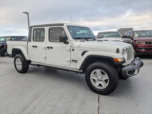 2022 Jeep Gladiator Sport S 4x4