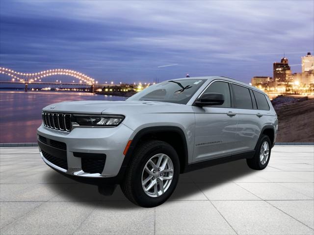 2023 Jeep Grand Cherokee L Laredo 4x2