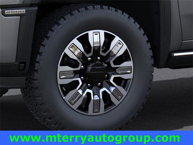 2024 GMC Sierra 2500HD 4WD Crew Cab Standard Bed Denali