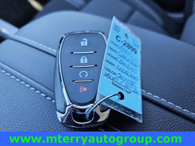 2025 Chevrolet Blazer AWD 2LT