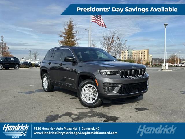 2025 Jeep Grand Cherokee GRAND CHEROKEE LAREDO X 4X4