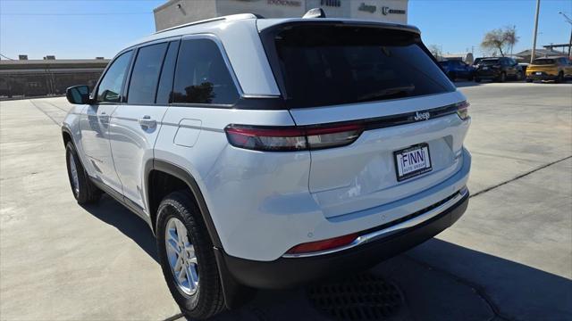 2025 Jeep Grand Cherokee GRAND CHEROKEE LAREDO 4X2