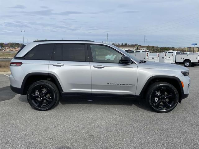 2025 Jeep Grand Cherokee GRAND CHEROKEE ALTITUDE X 4X4