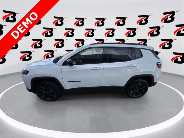 2025 Jeep Compass COMPASS LATITUDE 4X4