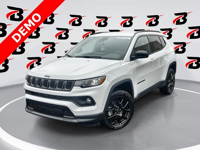 2025 Jeep Compass COMPASS LATITUDE 4X4