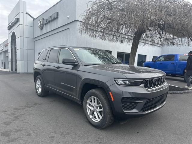 2025 Jeep Grand Cherokee GRAND CHEROKEE LAREDO X 4X4