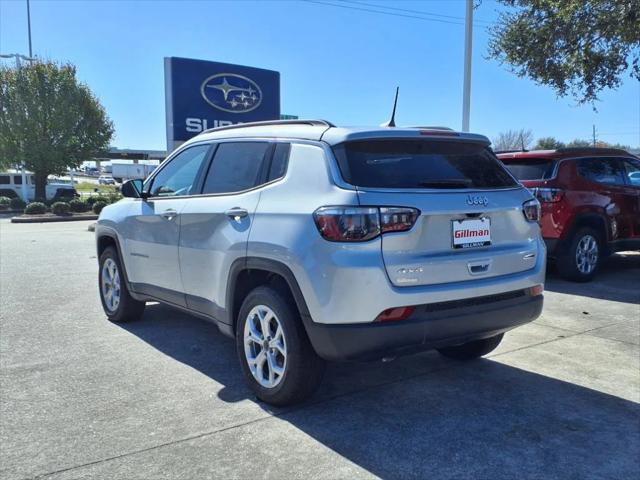 2025 Jeep Compass COMPASS LATITUDE 4X4