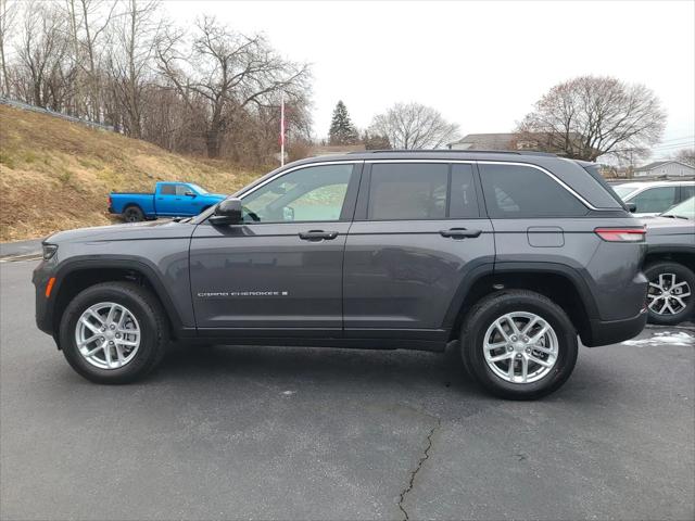 2025 Jeep Grand Cherokee GRAND CHEROKEE LAREDO X 4X4