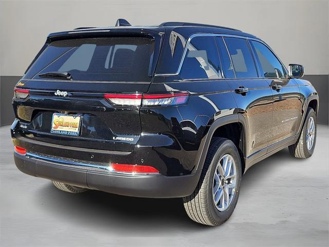 2025 Jeep Grand Cherokee GRAND CHEROKEE LAREDO X 4X4