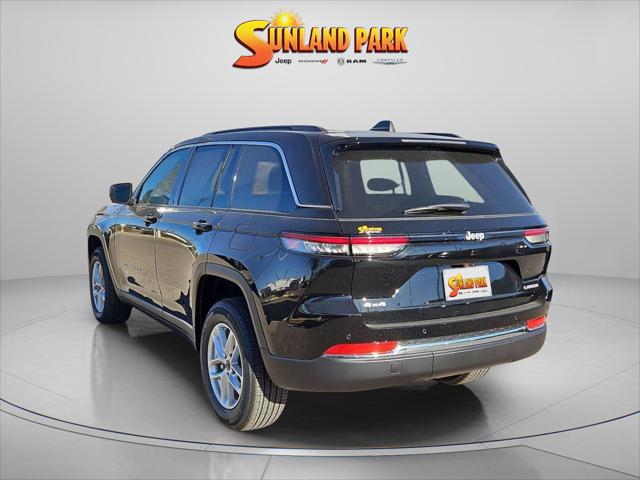 2025 Jeep Grand Cherokee GRAND CHEROKEE LAREDO X 4X4