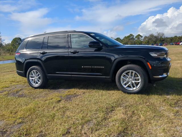 2025 Jeep Grand Cherokee GRAND CHEROKEE L LAREDO 4X4