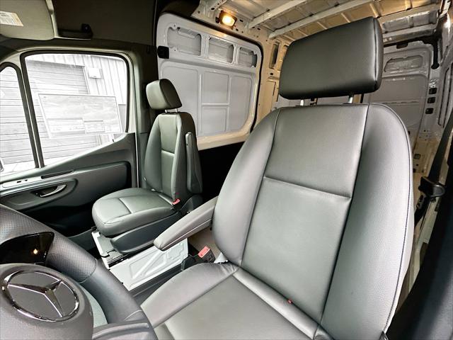 2025 Mercedes-Benz Sprinter 2500 Standard Roof 4-Cyl Diesel HO