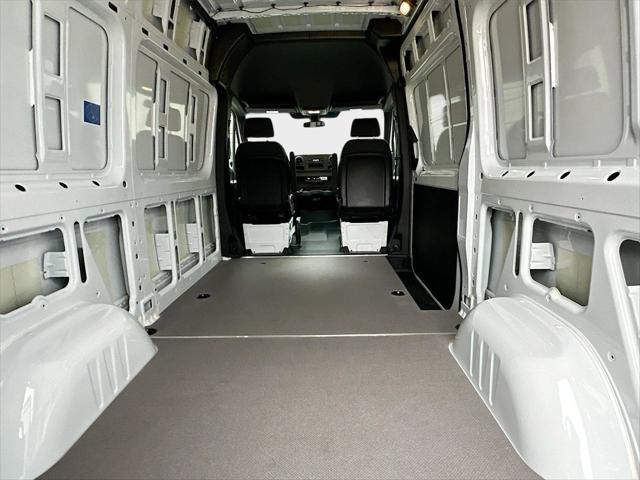 2025 Mercedes-Benz Sprinter 2500 Standard Roof 4-Cyl Diesel HO