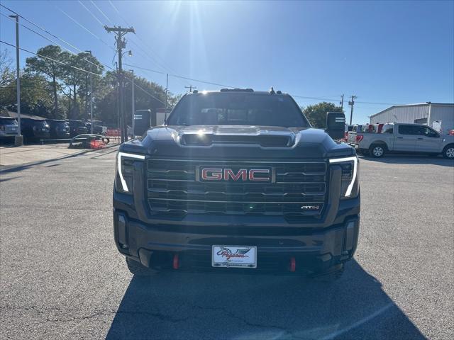 2024 GMC Sierra 2500HD 4WD Crew Cab Standard Bed AT4