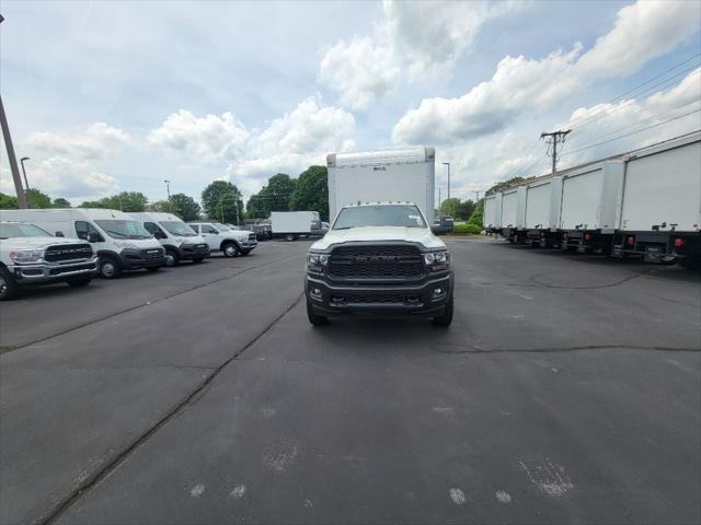 2024 RAM Ram 4500 Chassis Cab RAM 4500 SLT CHASSIS REGULAR CAB 4X4 120 CA 2024 RAM Ram 4500 Chassis Cab RAM 4500 SLT CHASSIS REGULAR CAB 4X4 120 CA
