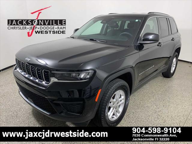 2022 Jeep Grand Cherokee Laredo 4x2