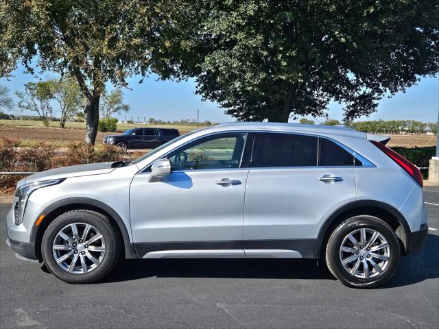 2022 Cadillac XT4 FWD Premium Luxury