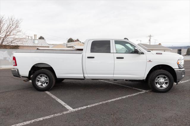 2022 RAM 3500 Tradesman Crew Cab 4x4 8 Box