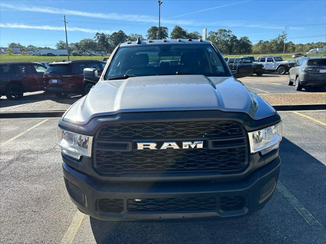 2020 RAM 2500 Tradesman Crew Cab 4X4 64 Box