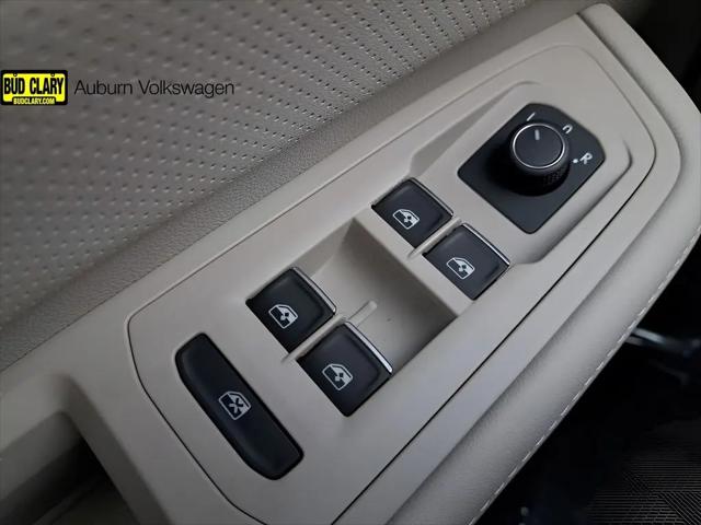 2025 Volkswagen Atlas 2.0T SEL