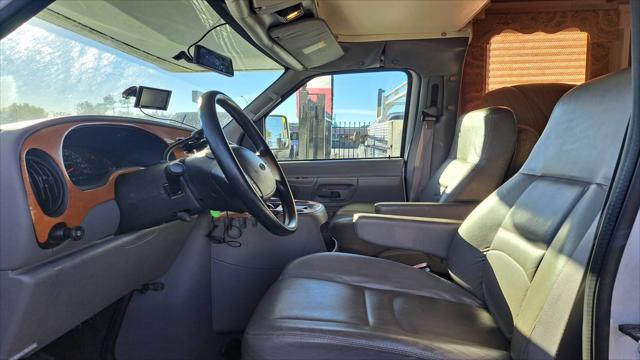 2001 Ford E-450 Cutaway E-450