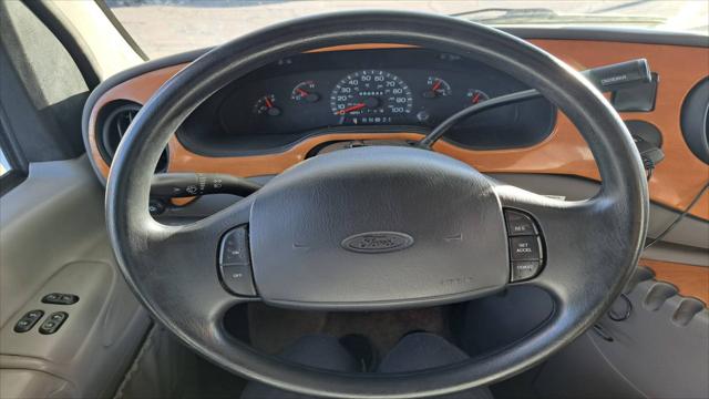 2001 Ford E-450 Cutaway E-450