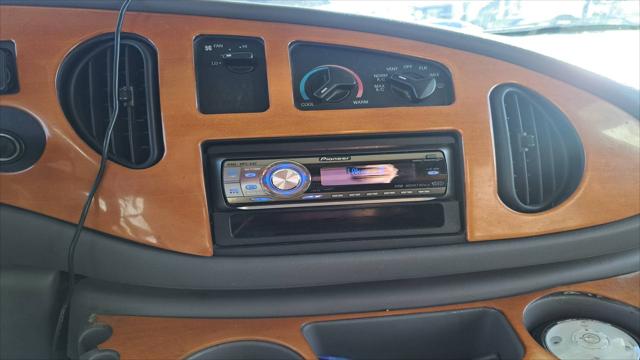 2001 Ford E-450 Cutaway E-450