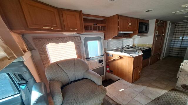 2001 Ford E-450 Cutaway E-450
