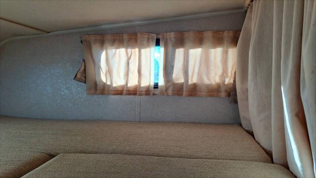 2001 Ford E-450 Cutaway E-450