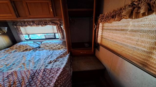 2001 Ford E-450 Cutaway E-450