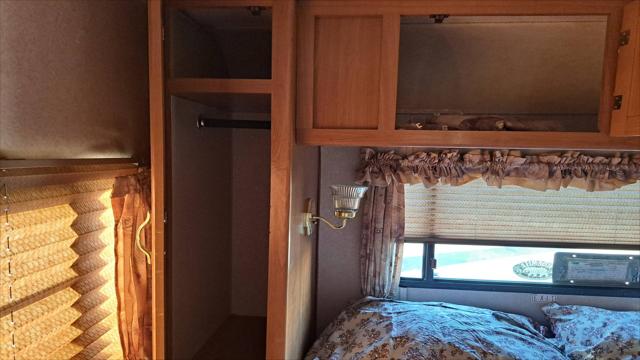 2001 Ford E-450 Cutaway E-450