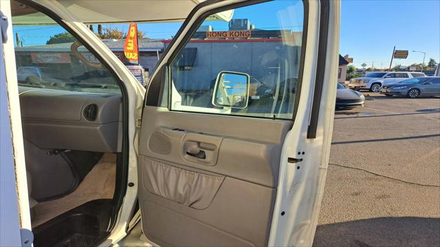 2001 Ford E-450 Cutaway E-450