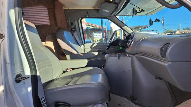 2001 Ford E-450 Cutaway E-450