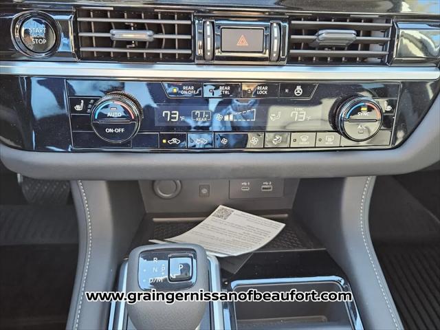 2025 Nissan Pathfinder SL FWD