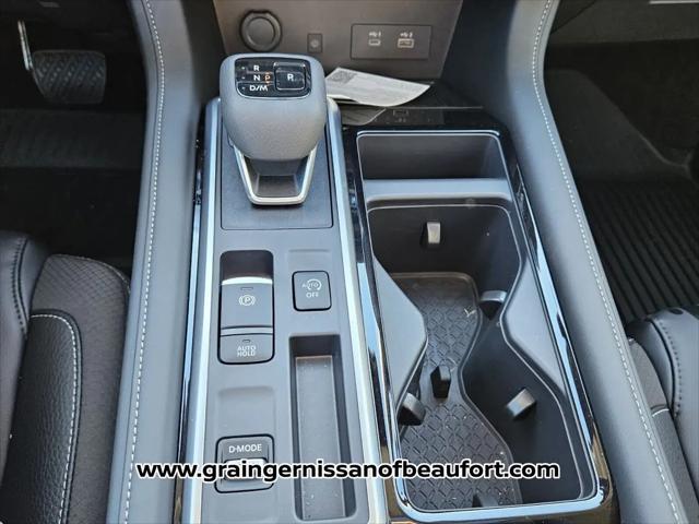 2025 Nissan Pathfinder SL FWD