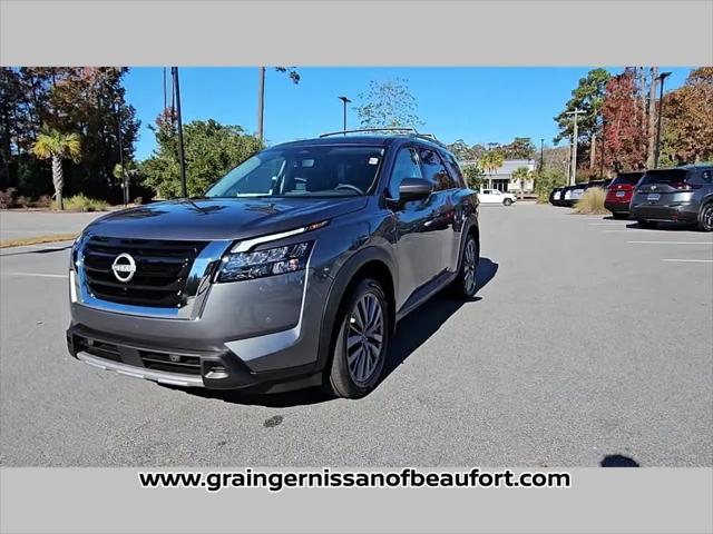 2025 Nissan Pathfinder SL FWD