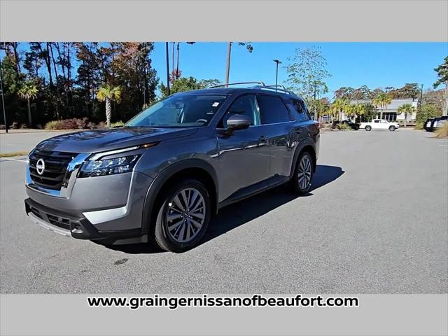 2025 Nissan Pathfinder SL FWD