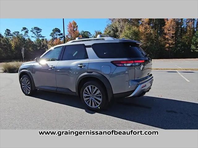 2025 Nissan Pathfinder SL FWD