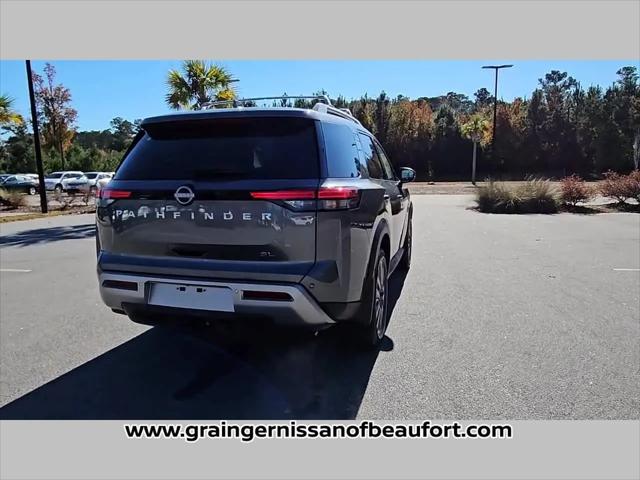 2025 Nissan Pathfinder SL FWD