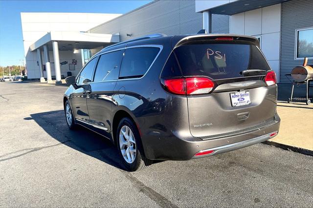 Used 2018 Chrysler Pacifica For Sale in OLIVE BRANCH, MS