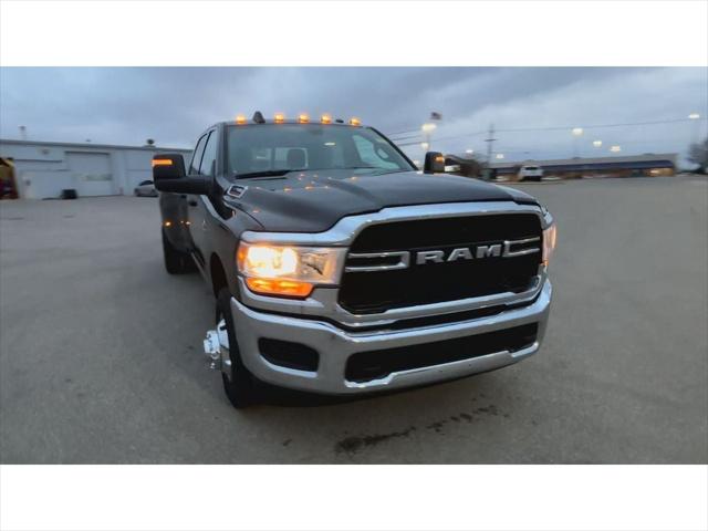 2024 RAM Ram 3500 RAM 3500 TRADESMAN CREW CAB 4X4 8 BOX