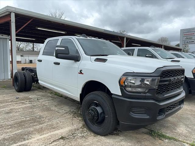 2024 RAM Ram 3500 Chassis Cab RAM 3500 TRADESMAN CREW CAB CHASSIS 4X4 60 CA