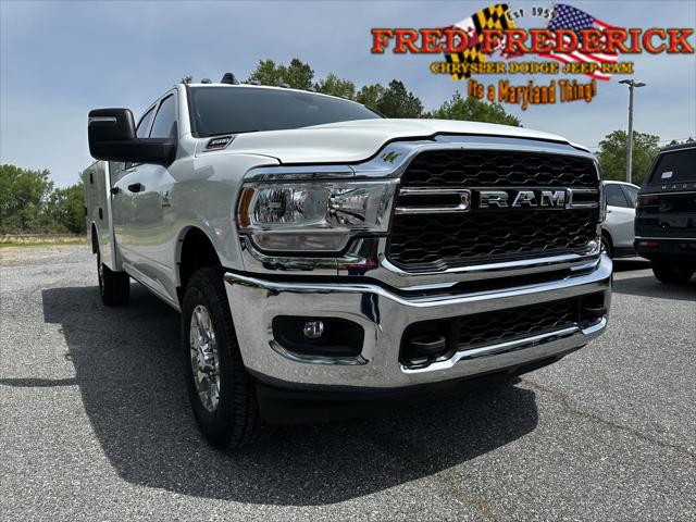2024 RAM Ram 3500 Chassis Cab RAM 3500 TRADESMAN CREW CAB CHASSIS 4X4 60 CA