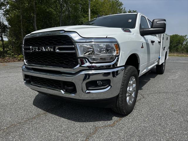 2024 RAM Ram 3500 Chassis Cab RAM 3500 TRADESMAN CREW CAB CHASSIS 4X4 60 CA