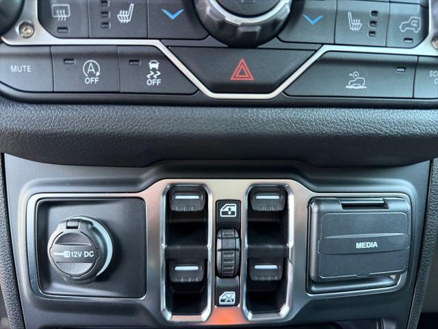 2025 Jeep Wrangler 4-Door Summit 4x4
