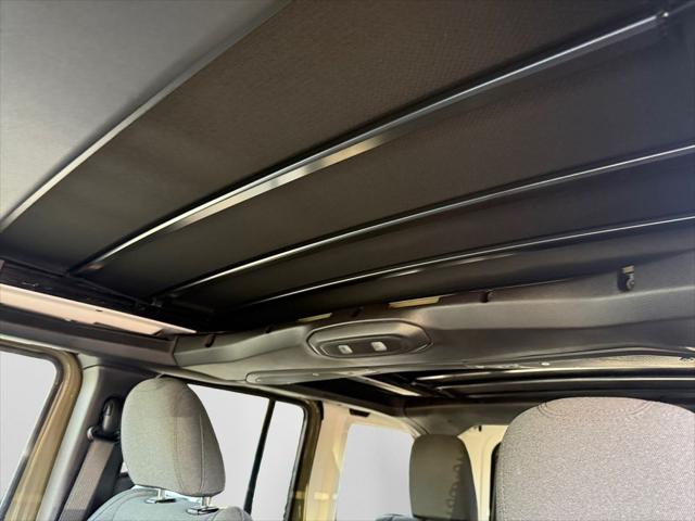 2025 Jeep Wrangler 4-Door Summit 4x4