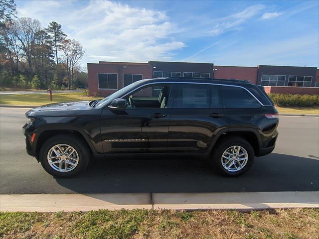 2025 Jeep Grand Cherokee GRAND CHEROKEE LAREDO X 4X4