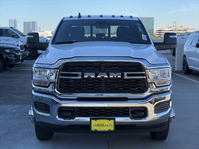 2024 RAM Ram 3500 RAM 3500 TRADESMAN CREW CAB 4X4 8 BOX