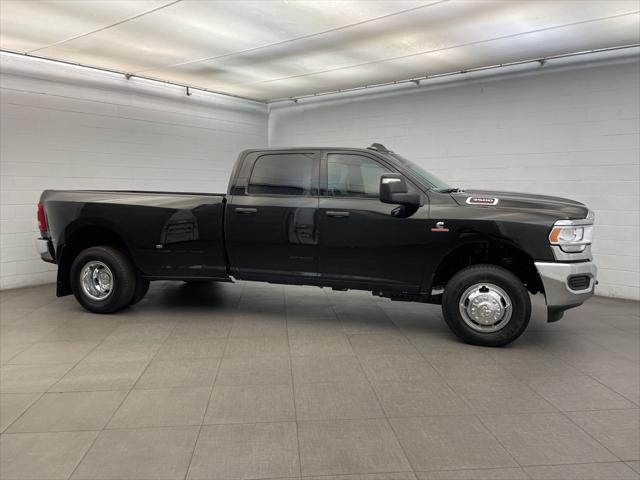 2024 RAM Ram 3500 RAM 3500 TRADESMAN CREW CAB 4X4 8 BOX